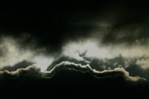 dark-cloud-1539729-1599x1066